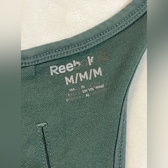 Reebok Women's Racerback Green Sports Bra Size Medium - Picture 6 of 9